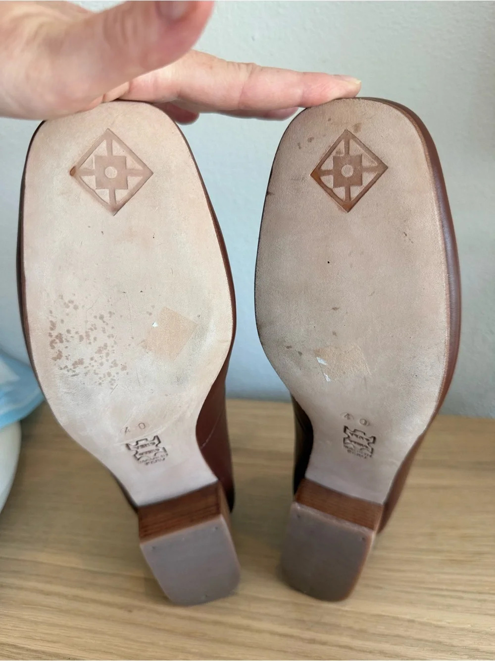 NEW Huma Blanco Luisa Pump Brown Leather Size 40